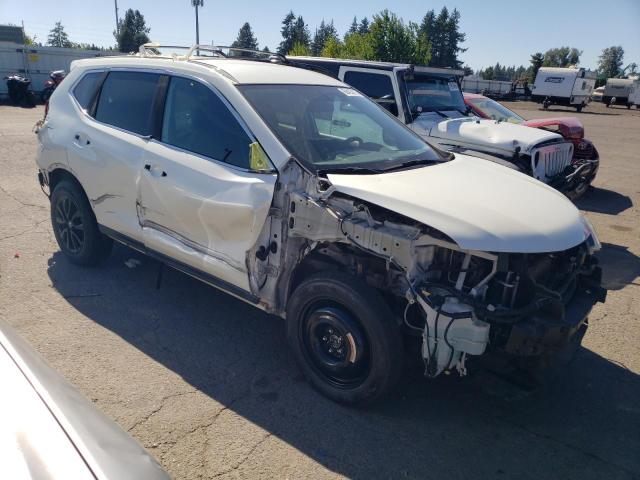 5N1AT2MV8JC754935 - 2018 NISSAN ROGUE S WHITE photo 4