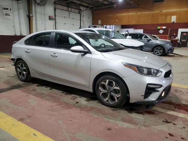 3KPF24AD4LE182486 - 2020 KIA FORTE FE 银色 照片 4