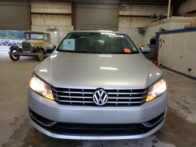 1VWBV7A39FC050184 - 2015 VOLKSWAGEN PASSAT SE 银色 照片 5