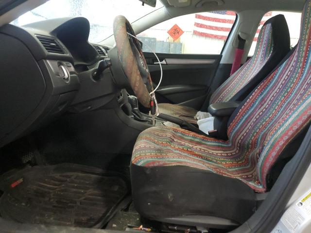 1VWBV7A39FC050184 - 2015 VOLKSWAGEN PASSAT SE 银色 照片 7