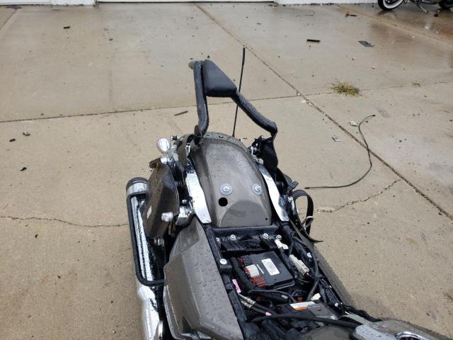 1HD1KHC11KB636093 - 2019 HARLEY-DAVIDSON FLTRX 灰色 照片 6