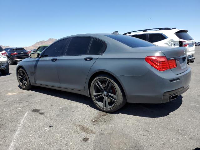 WBAKA8C52CDS99934 - 2012 BMW 750 I ნაცრისფერი ფოტო 2