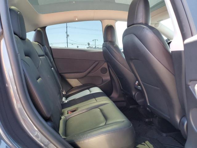 7SAYGDEF7NF491276 - 2022 TESLA MODEL Y GRAY photo 11