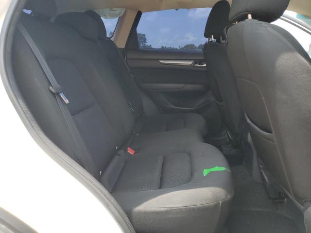 JM3KFABL5H0118102 - 2017 MAZDA CX-5 SPORT WHITE photo 11