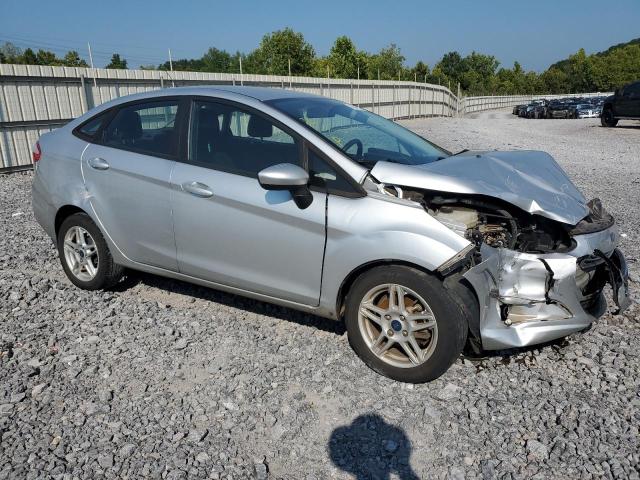 3FADP4BJ4KM128628 - 2019 FORD FIESTA SE ვერცხლისფერი ფოტო 4