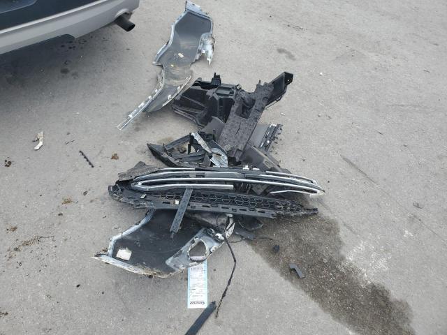 1GKKNLLA3JZ224459 - 2018 GMC ACADIA SLE WHITE photo 12