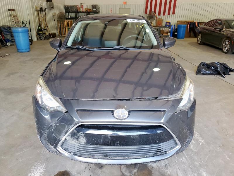3MYDLBZV5GY139013 - 2016 TOYOTA SCION IA CHARCOAL photo 5