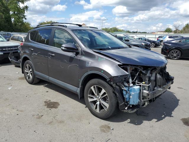 JTMRFREV2HJ703734 - 2017 TOYOTA RAV4 XLE GRAY photo 4