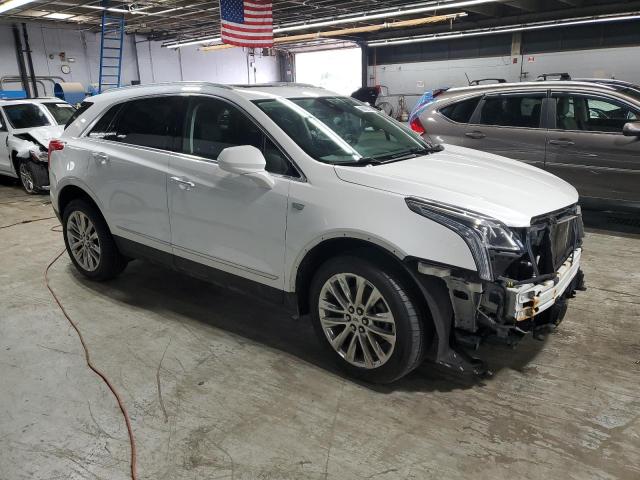 1GYKNCRS0JZ135745 - 2018 CADILLAC XT5 LUXURY WHITE photo 4