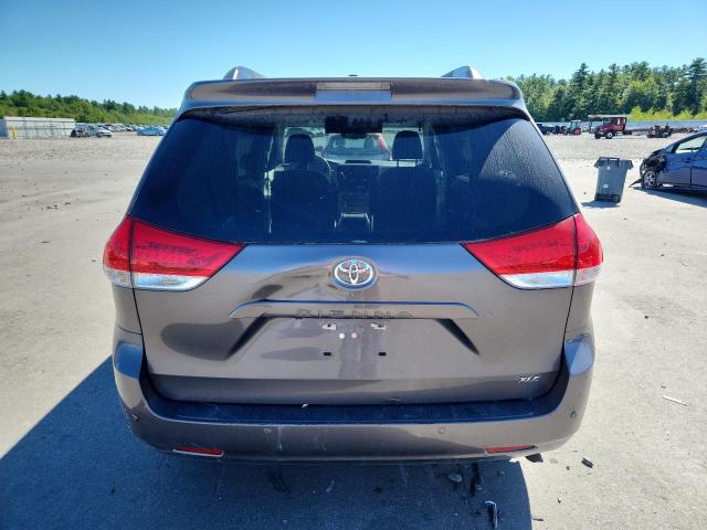 5TDYK3DC9ES473919 - 2014 TOYOTA SIENNA XLE GRAY photo 6