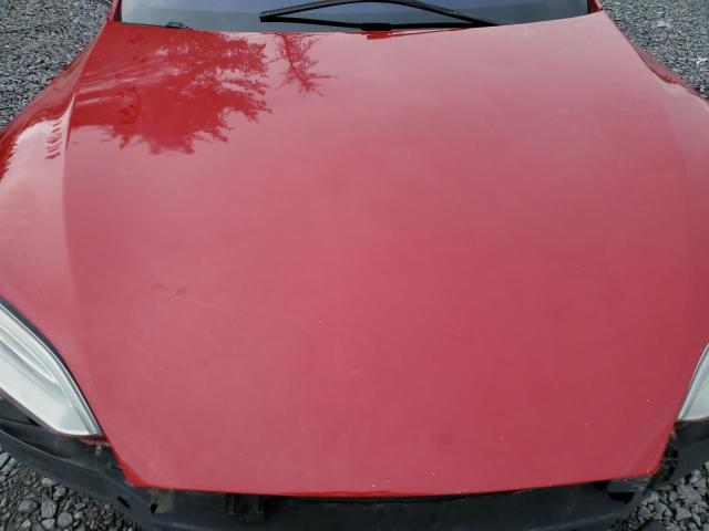 5YJSA1E27JF243782 - 2018 TESLA MODEL S წითელი ფოტო 11