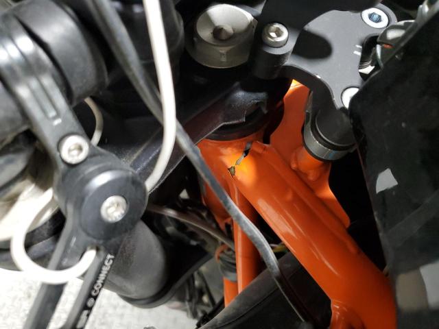 VBKV39409FM916672 - 2015 KTM 1290 SUPER DUKE R TWO TONE photo 13