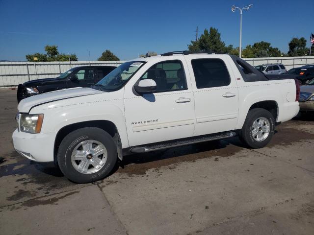 3GNVKFE01AG280575 - 2010 CHEVROLET AVALANCHE LT WHITE photo 1