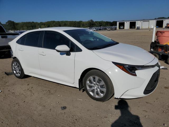 JTDEPMAE1MJ118805 - 2021 TOYOTA COROLLA LE WHITE photo 4