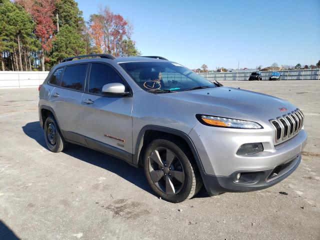 1C4PJLCB9GW319284 - 2016 JEEP CHEROKEE LATITUDE CHARCOAL photo 4