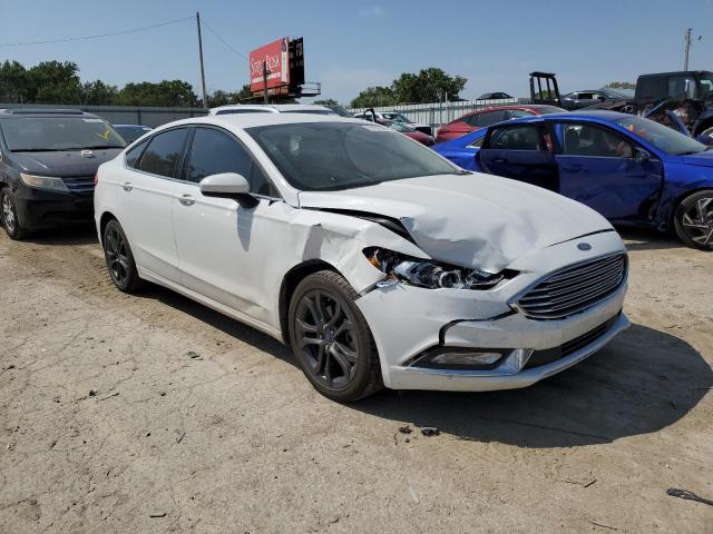 3FA6P0HD5JR211814 - 2018 FORD FUSION SE WHITE photo 4