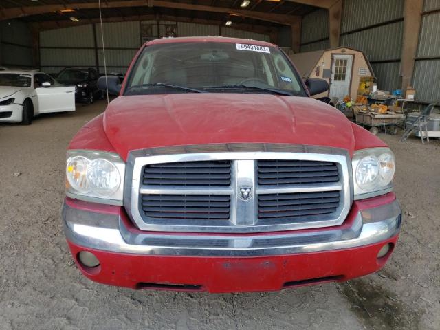 1D7HE58N66S501611 - 2006 DODGE DAKOTA QUAD LARAMIE RED photo 5