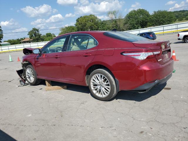 4T1B11HK9JU543841 - 2018 TOYOTA CAMRY L MAROON photo 2