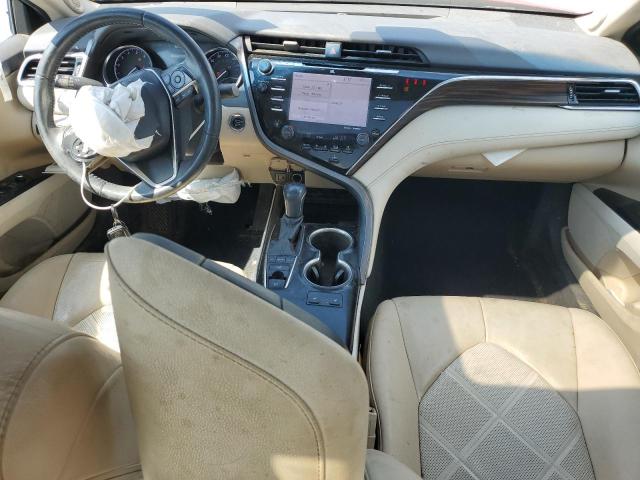 4T1B11HK9JU543841 - 2018 TOYOTA CAMRY L MAROON photo 8