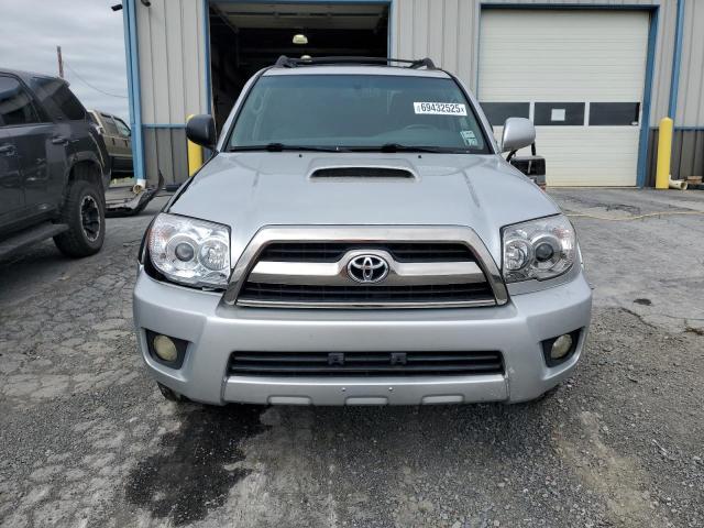 JTEBU14R380129403 - 2008 TOYOTA 4RUNNER SR5 Srebrny zdjęcie 5