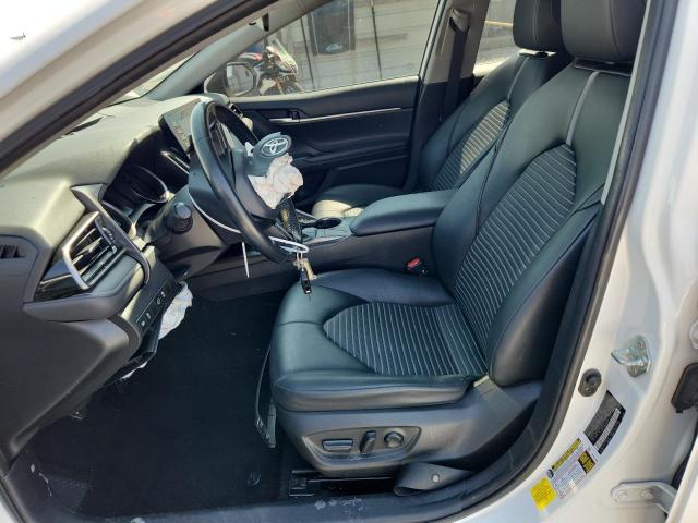 4T1G11AKXNU621310 - 2022 TOYOTA CAMRY SE WHITE photo 7