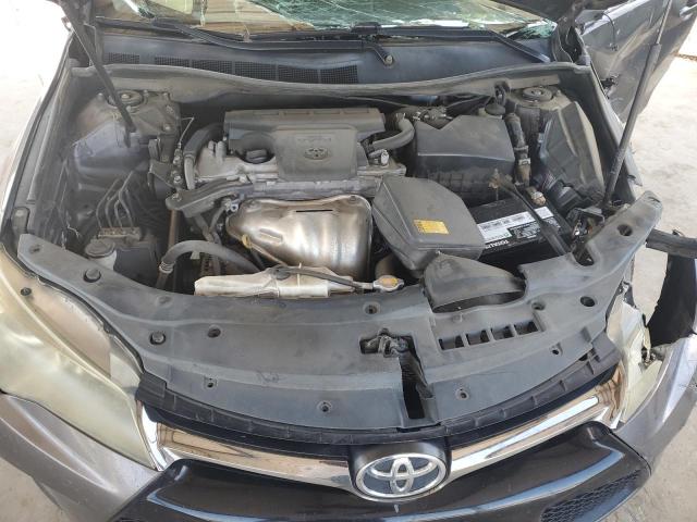 4T1BF1FK2FU478052 - 2015 TOYOTA CAMRY LE GRAY photo 11