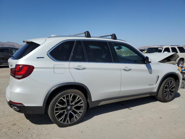 5UXKT0C55J0W02349 - 2018 BMW X5 XDR40E WHITE photo 3