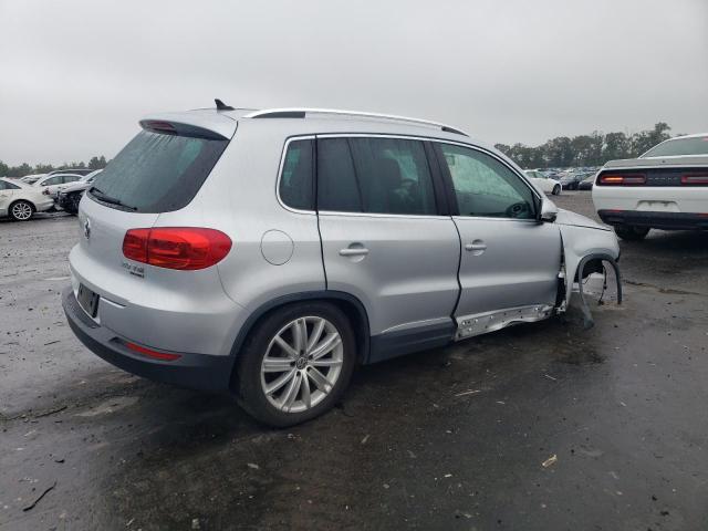WVGBV7AX2CW548139 - 2012 VOLKSWAGEN TIGUAN S SILVER photo 3