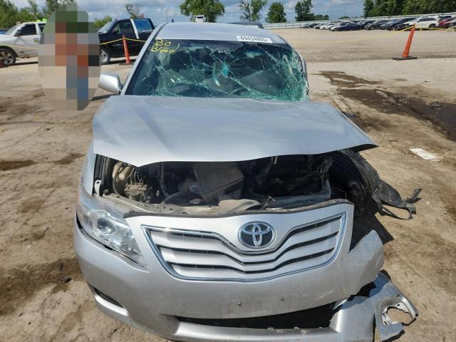 4T1BF3EK7BU717019 - 2011 TOYOTA CAMRY BASE Күміс фото 5