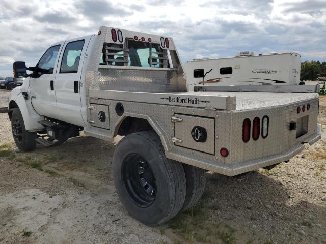 3FDNF6540YMA06436 - 2000 FORD F650 SUPER DUTY WHITE photo 2