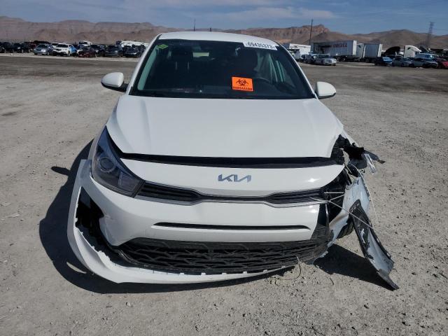 3KPA24AD2PE558201 - 2023 KIA RIO LX WHITE photo 5