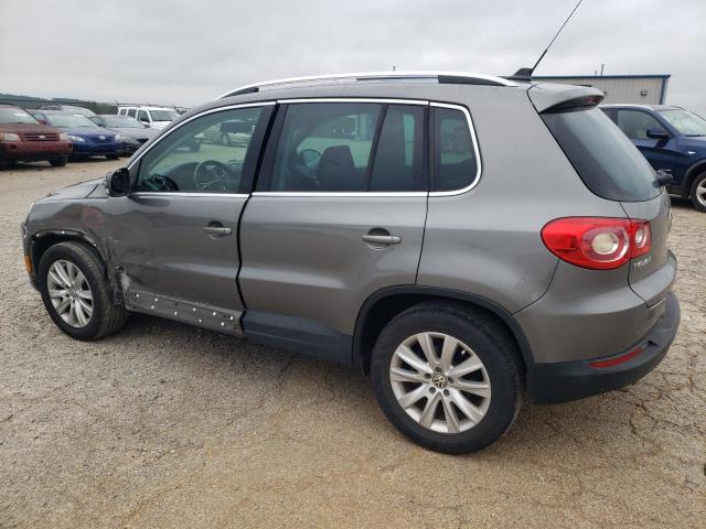 WVGAV95N89W525702 - 2009 VOLKSWAGEN TIGUAN S GRAY photo 2