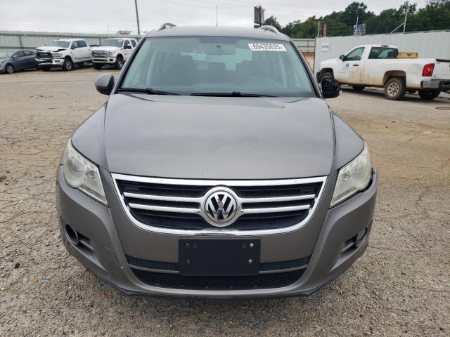WVGAV95N89W525702 - 2009 VOLKSWAGEN TIGUAN S GRAY photo 5
