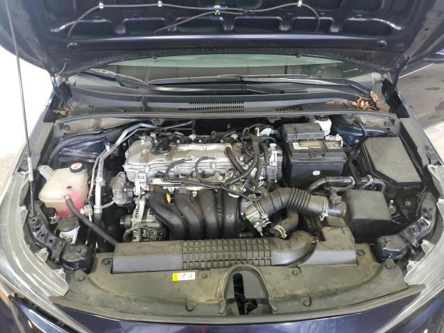5YFEPMAE4NP282806 - 2022 TOYOTA COROLLA LE BLUE photo 11