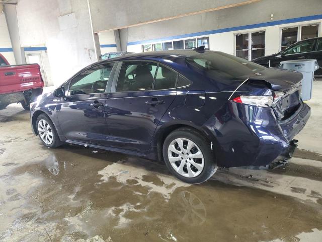 5YFEPMAE4NP282806 - 2022 TOYOTA COROLLA LE BLUE photo 2