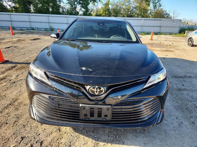 JTNB11HK2J3036222 - 2018 TOYOTA CAMRY L BLACK photo 5