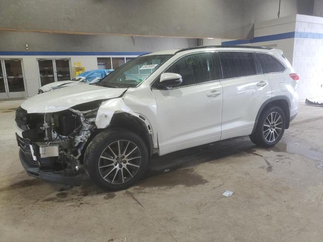 2017 TOYOTA HIGHLANDER SE, 