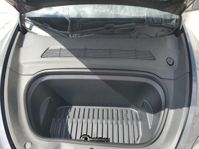7SAYGDEFXRA279555 - 2024 TESLA MODEL Y GRAY photo 11