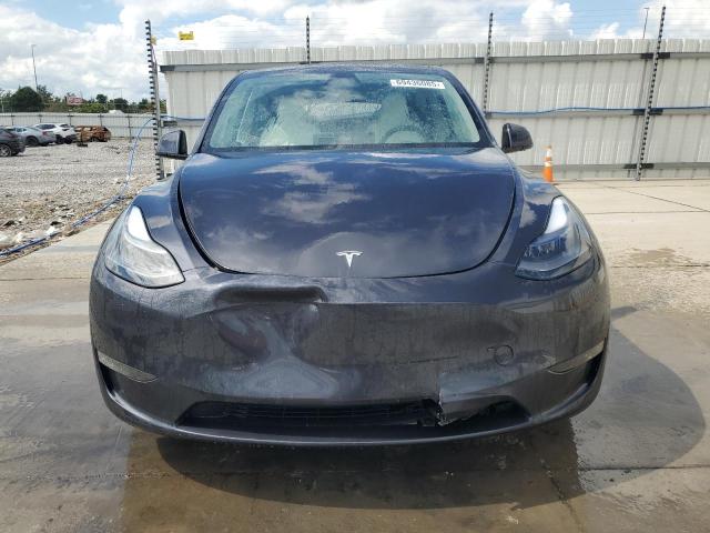 7SAYGDEFXRA279555 - 2024 TESLA MODEL Y GRAY photo 5