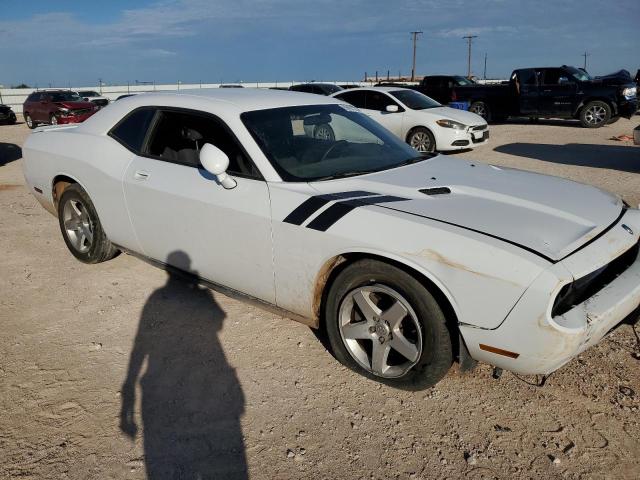 2B3CJ4DV8AH255095 - 2010 DODGE CHALLENGER SE WHITE photo 4