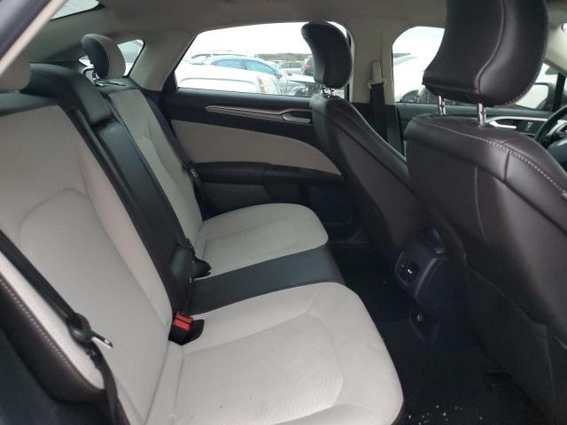 3FA6P0HD1KR250496 - 2019 FORD FUSION SE GRAY photo 10