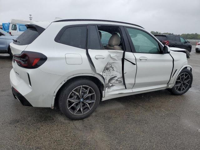 5UX53DP02P9P90738 - 2023 BMW X3 XDRIVE30I WHITE photo 3