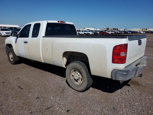 1GCHC29K98E209181 - 2008 CHEVROLET SILVERADO C2500 HEAVY DUTY WHITE photo 2