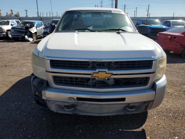 1GCHC29K98E209181 - 2008 CHEVROLET SILVERADO C2500 HEAVY DUTY WHITE photo 5
