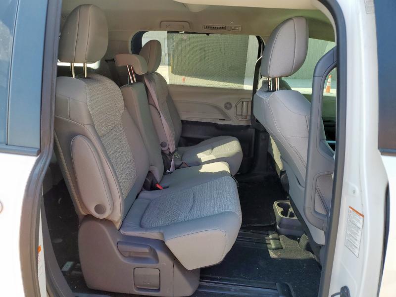 5TDKRKEC2MS058885 - 2021 TOYOTA SIENNA LE Biały zdjęcie 10