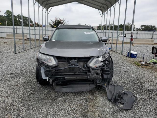 KNMAT2MT8JP616789 - 2018 NISSAN ROGUE S GRAY photo 5