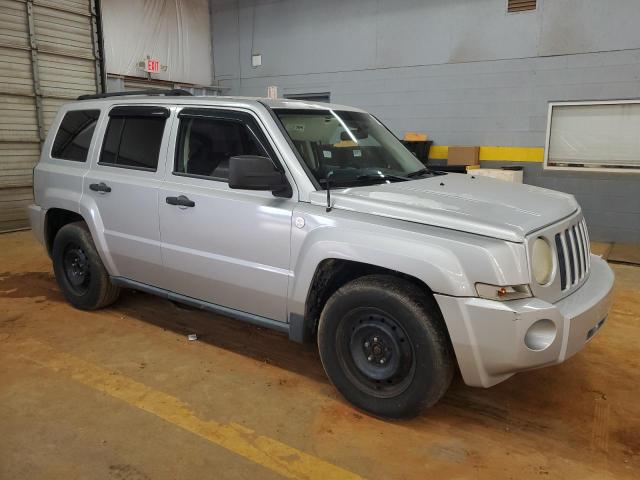 1J8FT28W78D649233 - 2008 JEEP PATRIOT SPORT SILVER photo 4