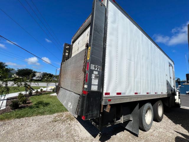 1FVACYDJ07DY37463 - 2007 FREIGHTLINER M2 106 MEDIUM DUTY WHITE photo 4