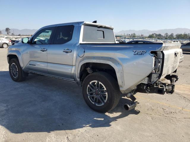 3TMLB5JN4RM078354 - 2024 TOYOTA TACOMA DOUBLE CAB ვერცხლისფერი ფოტო 2