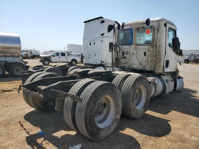 3AKJHLFG5LSLN4955 - 2020 FREIGHTLINER CASCADIA 1 თეთრი ფოტო 4